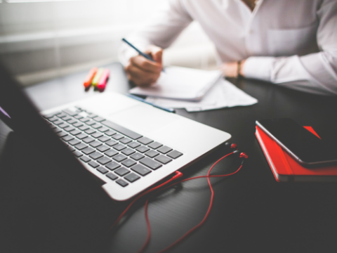 【资讯】AI智能技术人工智能行业空间巨大 未来增速可观